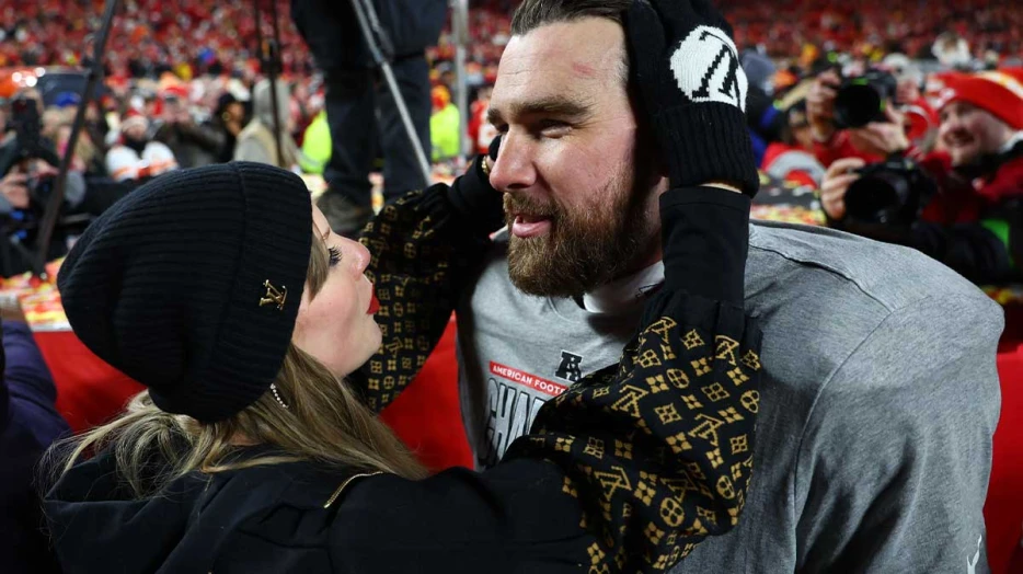Taylor Swift, Travis Kelce reveal holiday plans