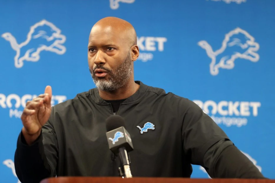 Lions Tried To Trade Up For Edge Rusher