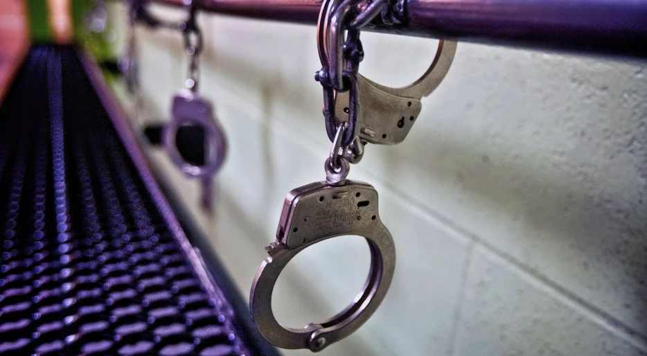 Shocking New Details Emerge After Former NFL Player Was Arrested For Leaving 6-Year-Old Son In The Car While Meeting Up With Prostitute
