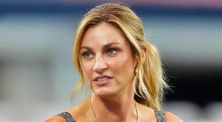 Worrying Erin Andrews Rumors Have Social Media Talking