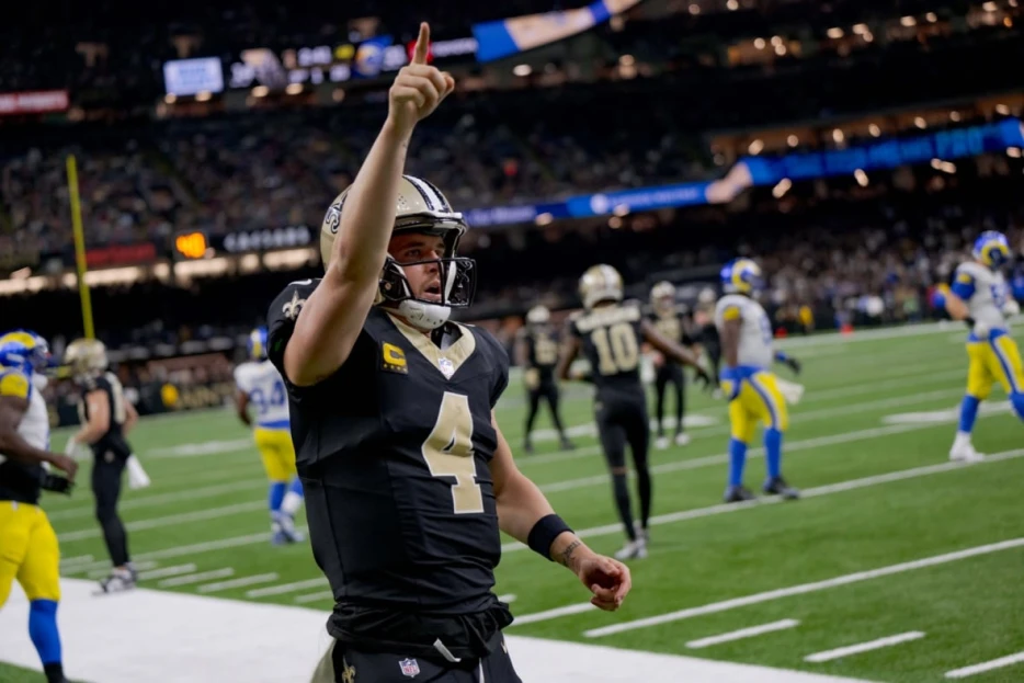 Derek Carr tried finding a new team before retiring from New Orleans Saints
