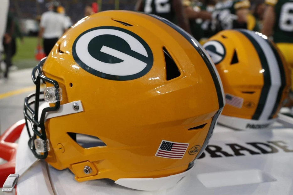NFC Notes: Colston Loveland, Matthew Golden, Bears, Packers, Vikings