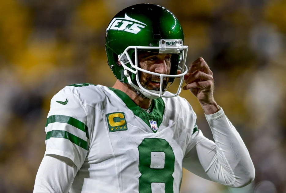 Aaron Rodgers Biographer Expects Him to Sign with Steelers Very Soon