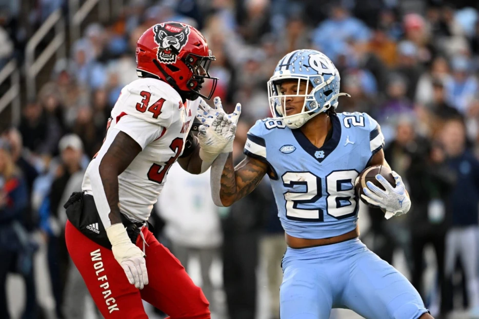 Chargers Sign First-Round RB Omarion Hampton