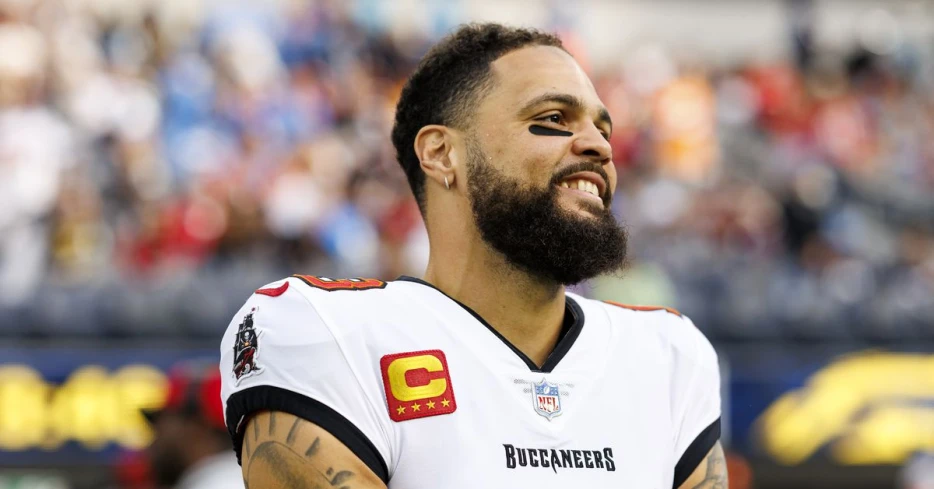 Mike Evans is finally receiving legend treatment