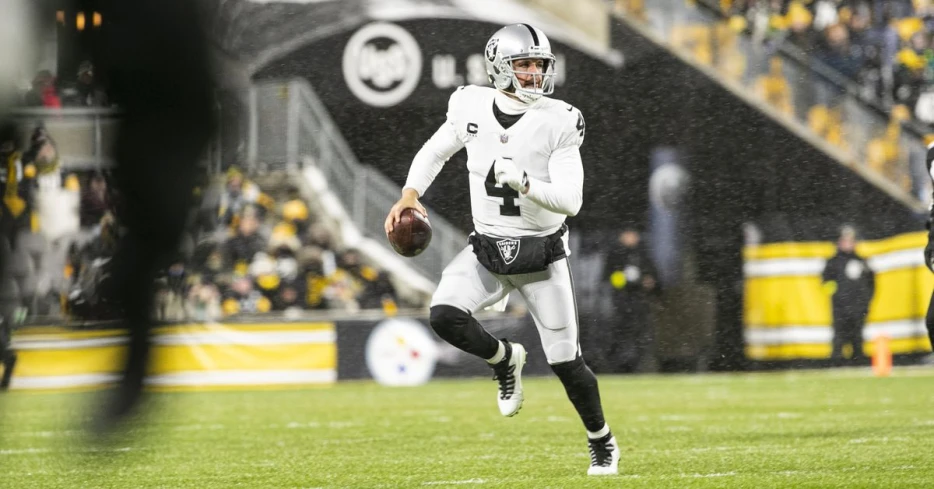 Raiders history: Fan look kindly on Derek Carr days