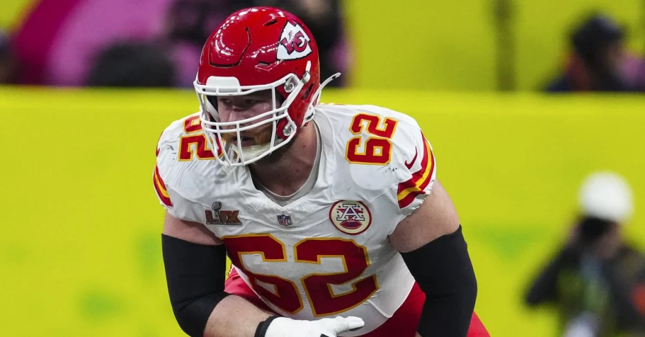 Bears sign Joe Thuney to two-year, $35 million extension