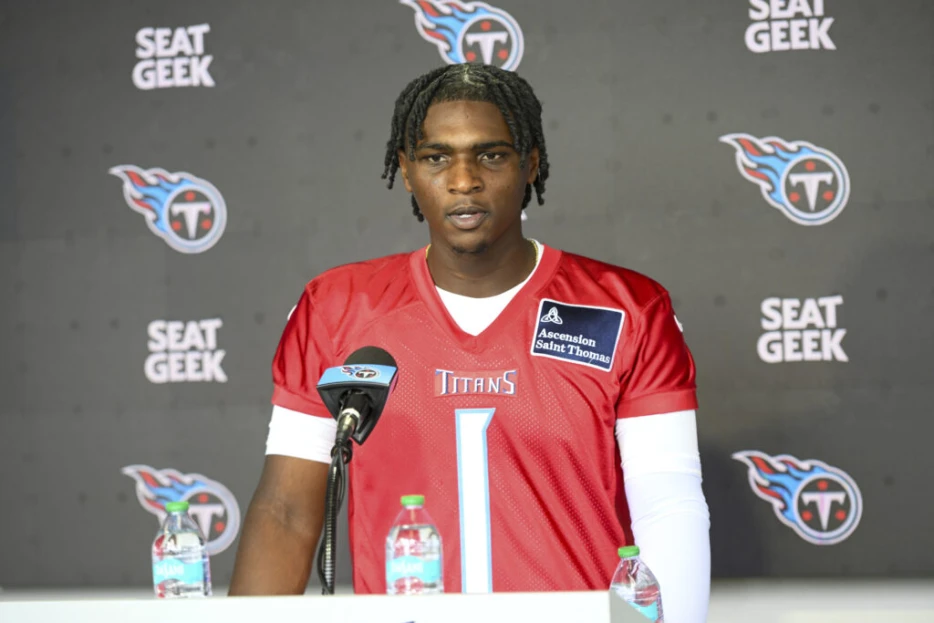 Cam Ward, Will Levis Splitting Reps At Titans Practices