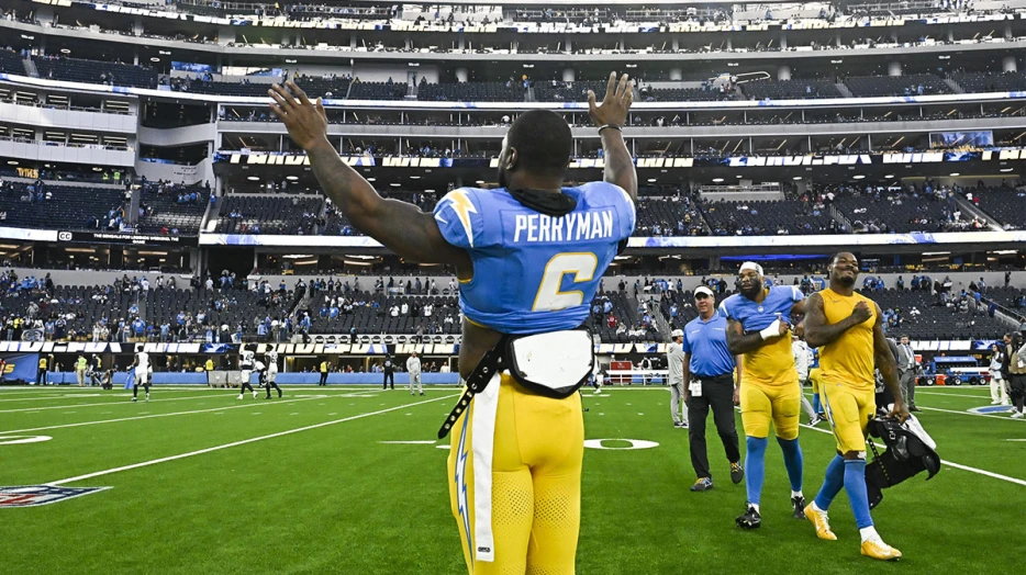 Chargers get exciting Denzel Perryman injury update