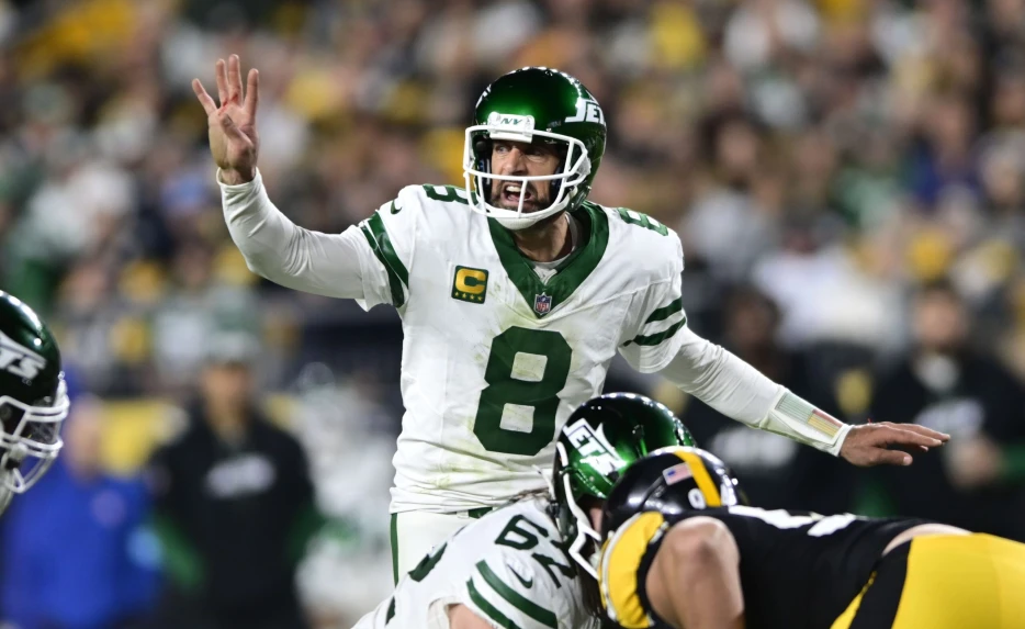 How Much More Patience Can Steelers Have with Aaron Rodgers?