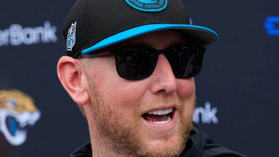 Jaguars HC Liam Coen gets 100% real on early Travis Hunter performances
