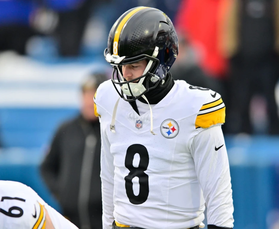 Kenny Pickett Earns Early Starting Role for Browns