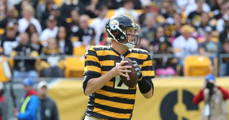 Let’s talk Steelers: What should Pittsburgh’s new uniforms be?