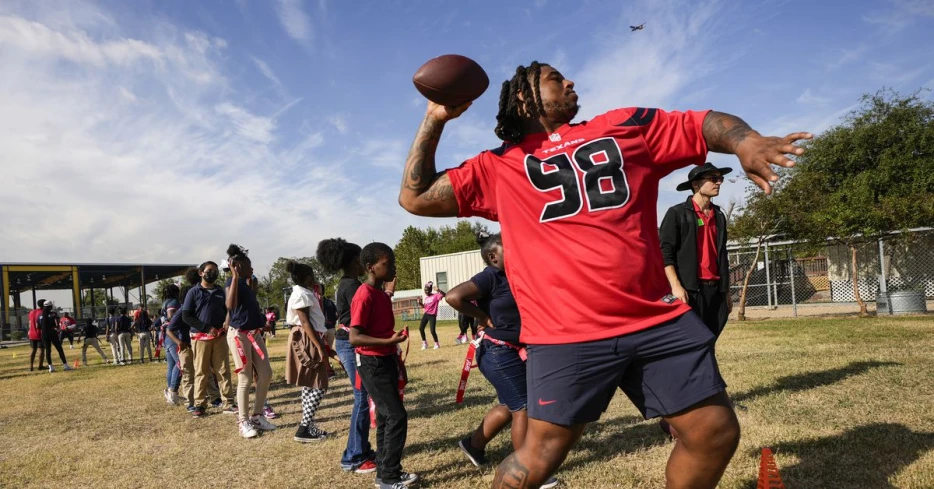NFL to loan Team USA flag football players for 2028 Olympics