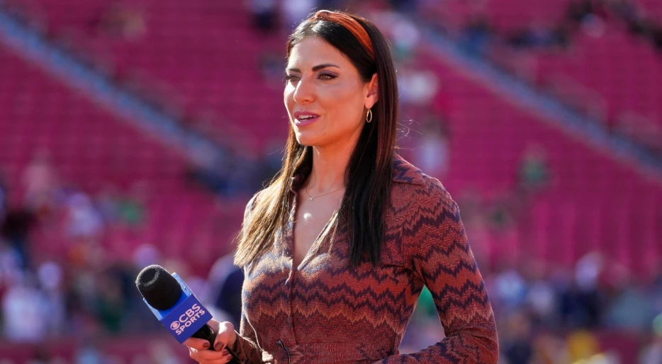 PHOTO: CBS Sideline Reporter Jenny Dell Had Social Media Howling Over Her Risky Cowgirl Outfit