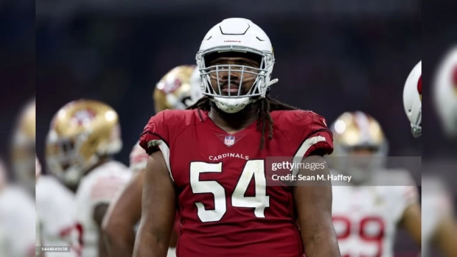 Steelers Waive OL Lecitus Smith