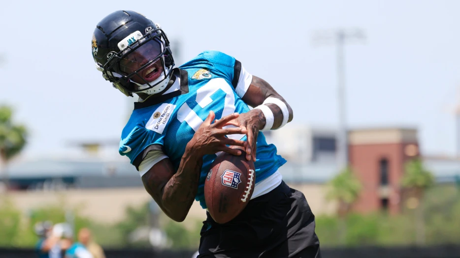 Travis Hunter Practice Clips Raise Questions As To Whether He’ll Actually Play Both Ways For Jaguars