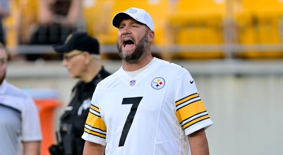 Will Howard Learning from Steelers Legend at Quarterback