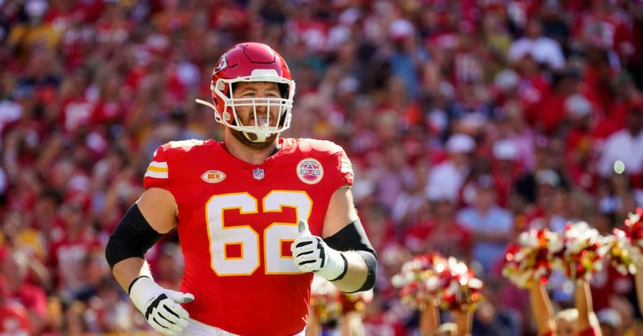 Arrowheadlines: Joe Thuney signs new contract with Bears