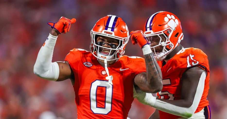 Film Room: A clear role for Barrett Carter in Al Golden’s defense