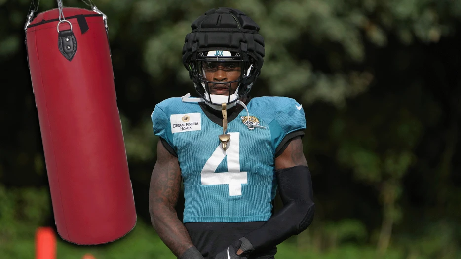 Jacksonville Jaguars Mercilessly Mocked For Making Players Block Without Their Hands