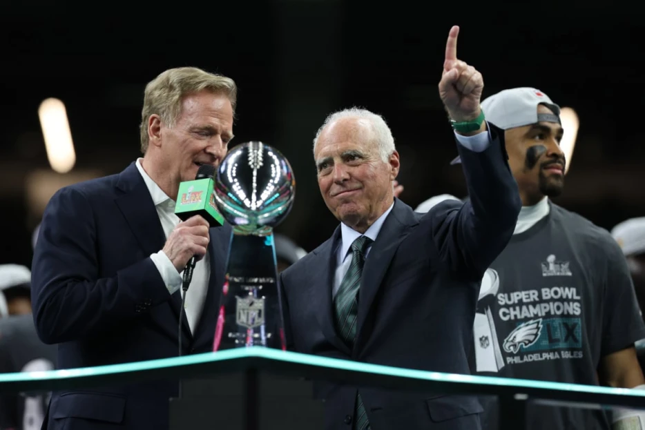 Report: Philadelphia Eagles owner Jeffrey Lurie blasts Roger Goodell during heated tush push meeting