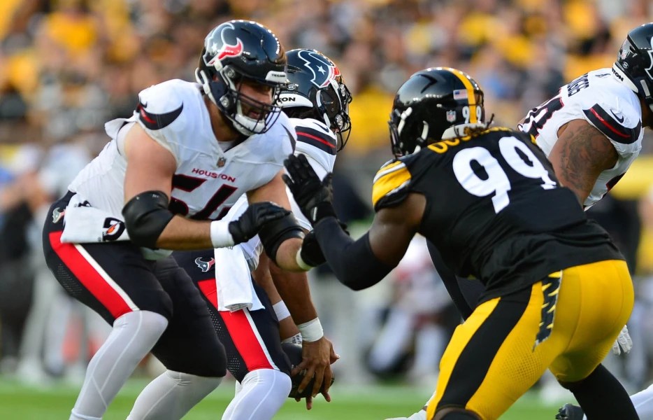 Steelers Sign Athletic Former Texans Offensive Lineman