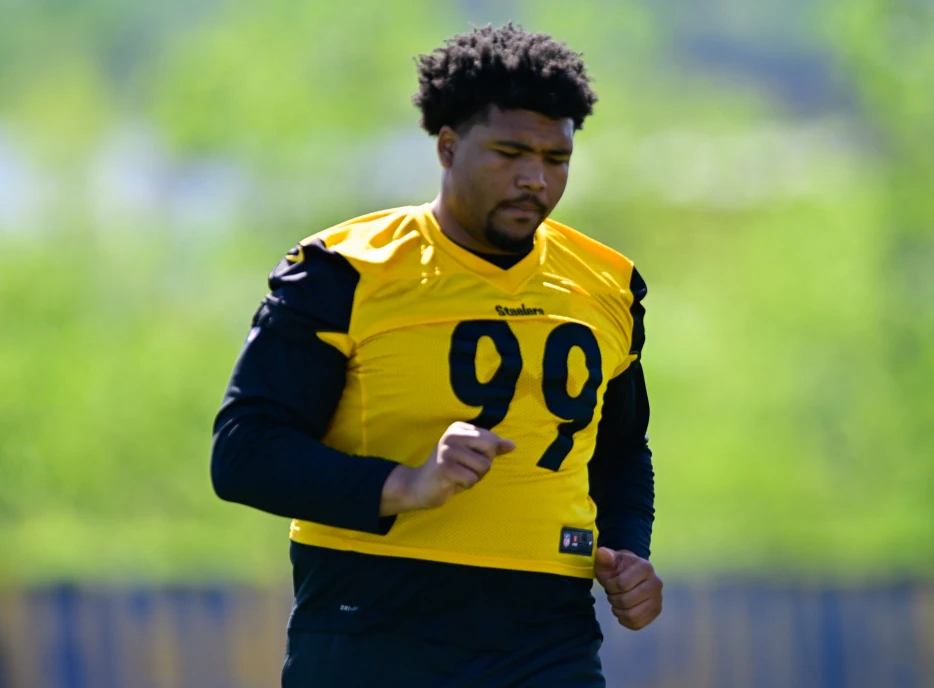 Steelers Sign Derrick Harmon to Rookie Deal