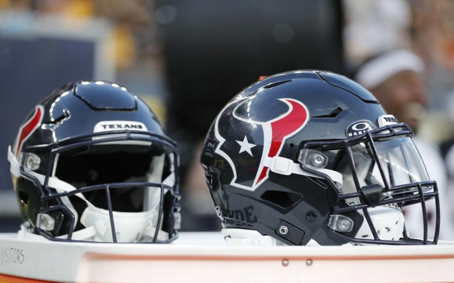 Texans Announce Four Offseason Roster Moves