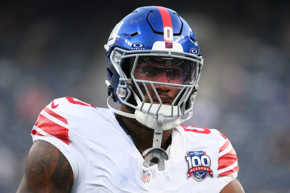 Giants Restructuring OLB Brian Burns