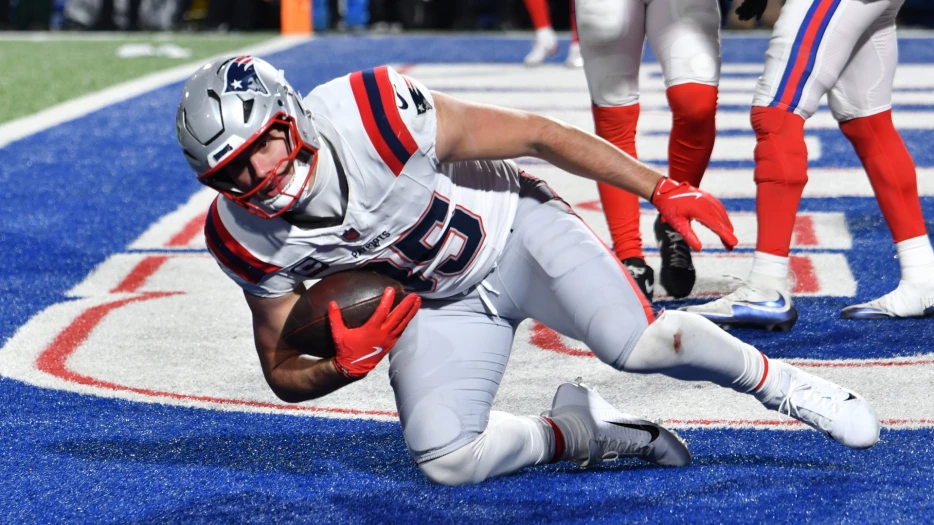 Patriots Veteran Gives Cryptic Response When Asked About New Offense