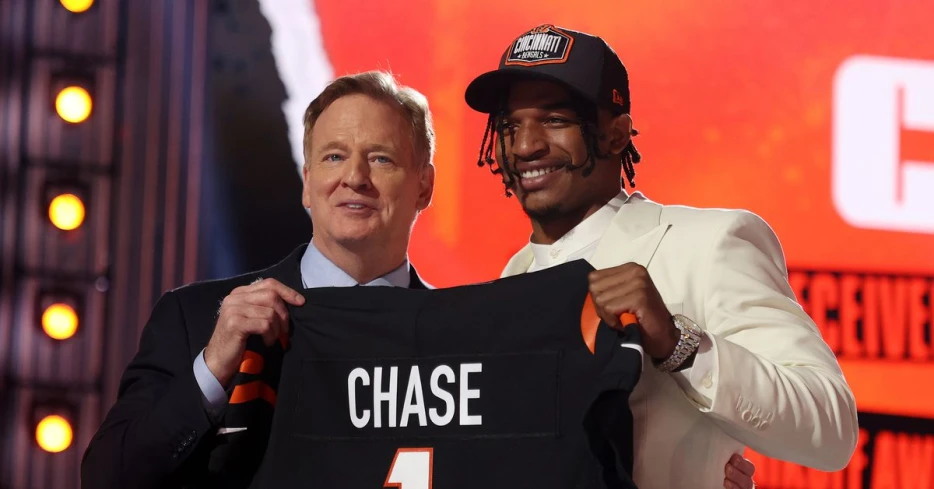 Penei Sewell drafted over Ja’Marr Chase in 2021 redraft