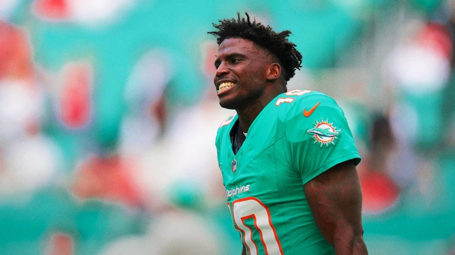 How Tyreek Hill is gaining back Dolphins’ trust after trade request fiasco