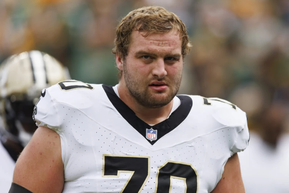Saints’ Trevor Penning Taking LG Snaps