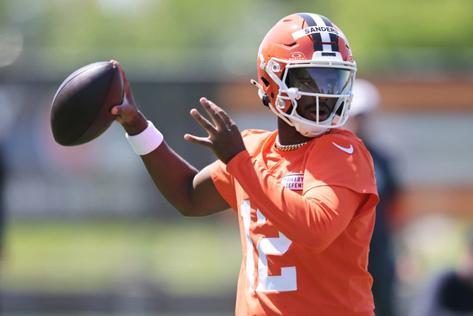 Browns Rookie QBs Likely To Get Fewer Reps In OTAs