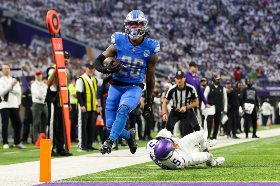 NFC Notes: Jahmyr Gibbs, Caleb Williams, Bears, Lions, Packers