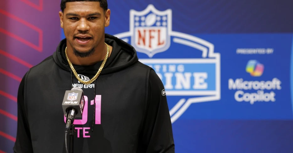Pre-Snap Reads 5/24: Elijah Arroyo has the potential to by dynamic