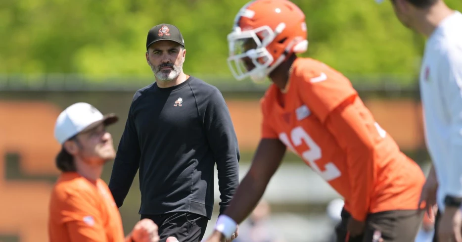 Saturday Dawg Chow (5/24): rookie QBs, stadium chatter, what about the LBs, and more!