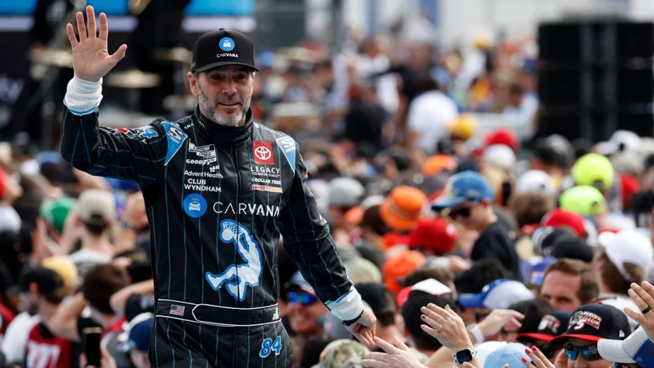 Jimmie Johnson’s Indianapolis 500 photo with Tom Brady gets fans buzzing