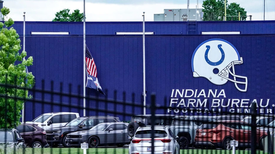 Late Colts owner Jim Irsay gets touching moment of silence at Indy 500 after sudden passing