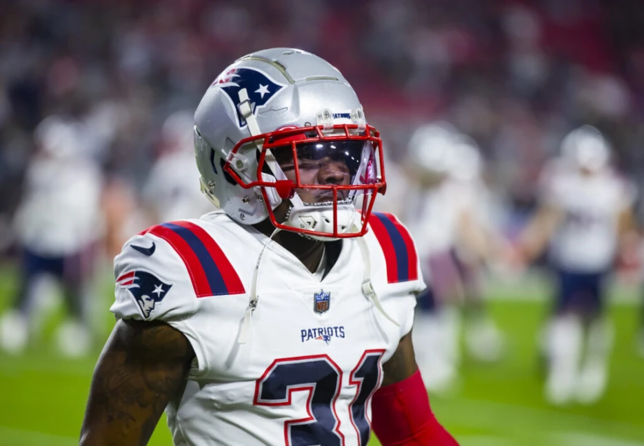 Commanders’ Jonathan Jones, Trey Amos To Compete For Starting CB Role