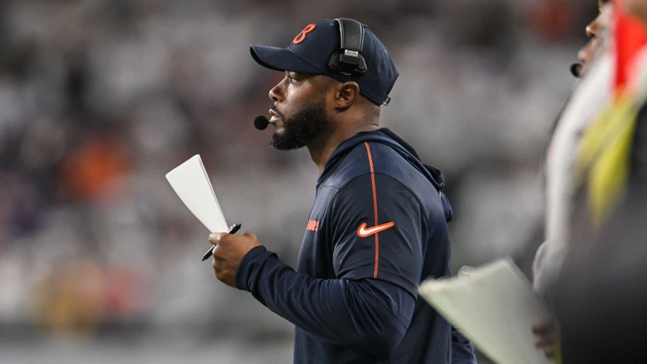 NFL Rumors: Mike Vrabel ‘Aggressively’ Pursued This Patriots Coaching Hire