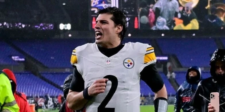 Ex-Steelers Player Doesn’t Believe There’s Drastic Gap of Separation Between Mason Rudolph, Aaron Rodgers