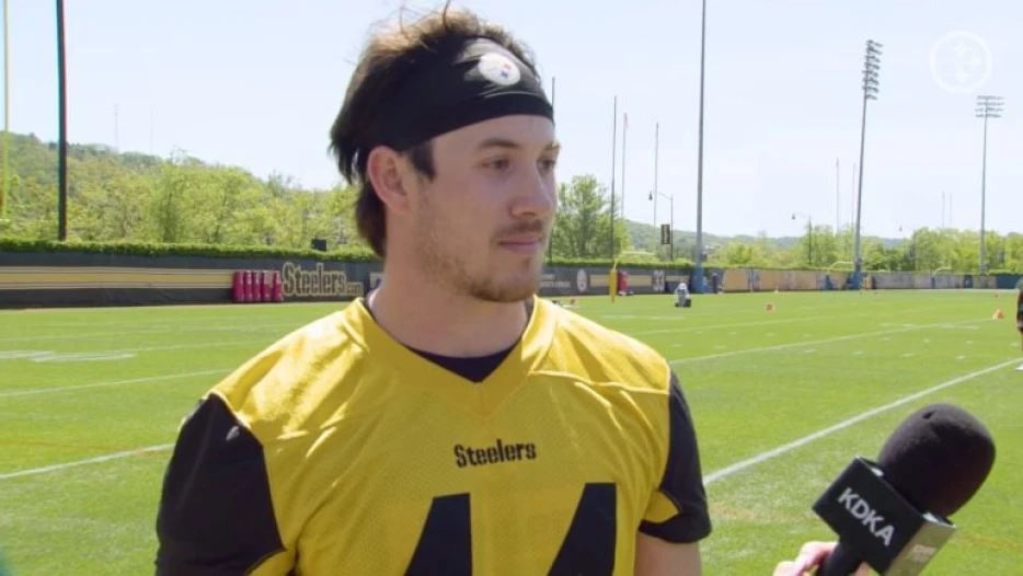 Mark Bruener Doesn’t Want Steelers Locker Room Thinking Carson Is ‘Here Because He’s My Kid’