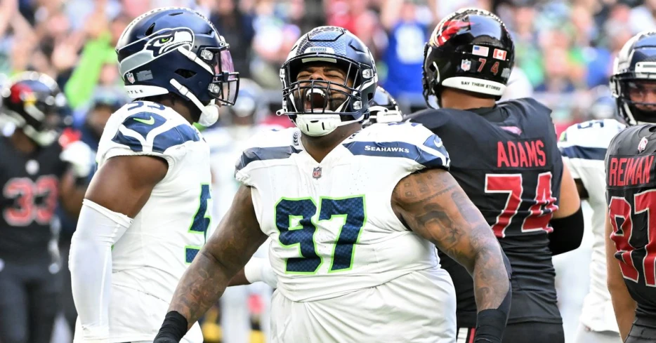 The contract details on Johnathan Hankins re-signing with the Seahawks
