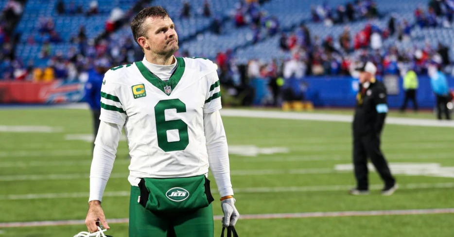 49ers sign 39-year-old punter who worked with their new special teams coordinator the past 2 years