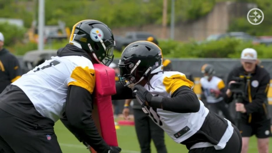 Broderick Jones A ‘Natural Left Tackle,’ Nick Herbig Believes: ‘He Has All The Tools’