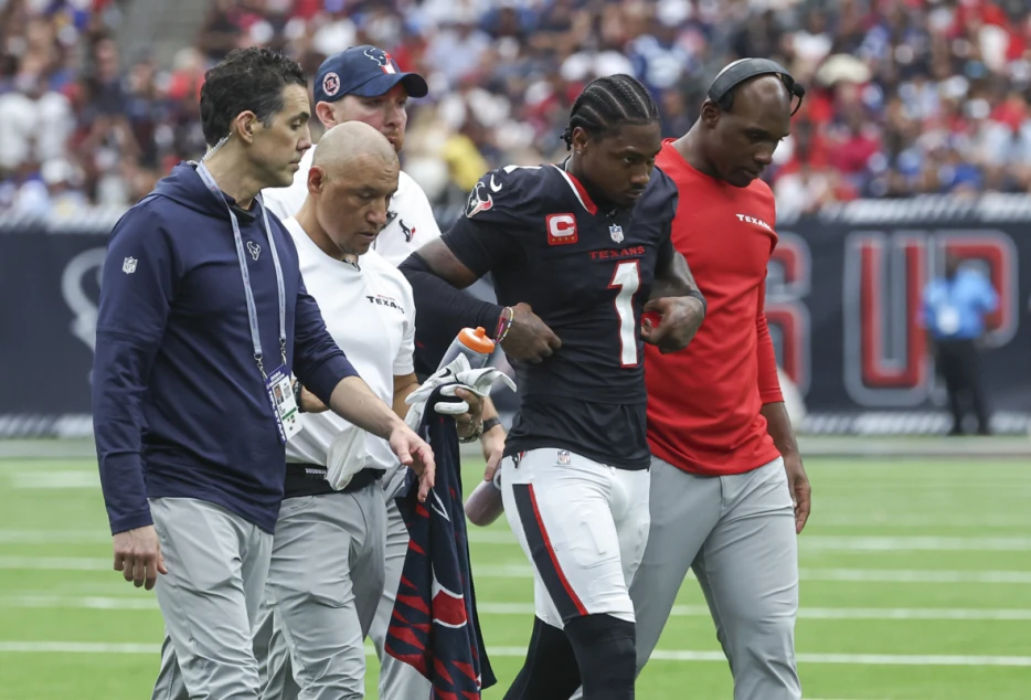 New England Patriots links 5/28/25 - Christian Gonzalez a leader on and off the field
