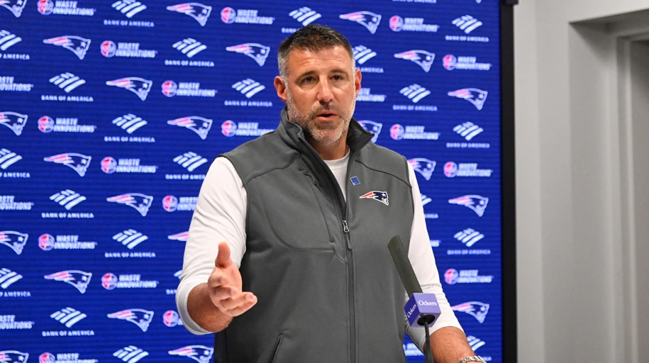 Patriots HC Mike Vrabel sounds off on viral Stefon Diggs boat video
