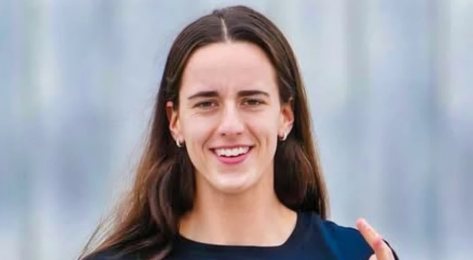 PHOTOS: Caitlin Clark’s Airport Outfit Is Going Viral That Featured Taylor Swift